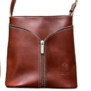 Vera Pelle Italy Small Brown
Leather Zip Front Crossbody
Bag, 7.5" x7.5"